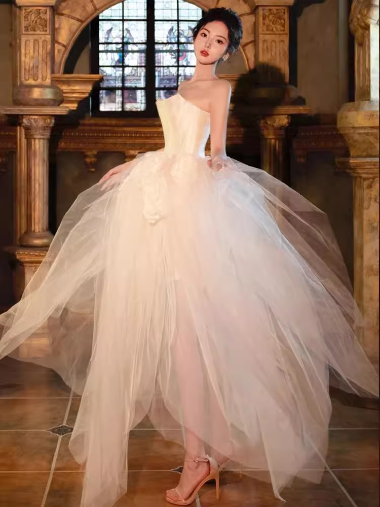 Cute Ball Gown Strapless Neckline Tulle Wedding Dress