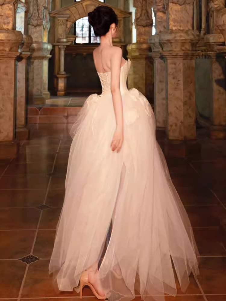 Cute Ball Gown Strapless Neckline Tulle Wedding Dress