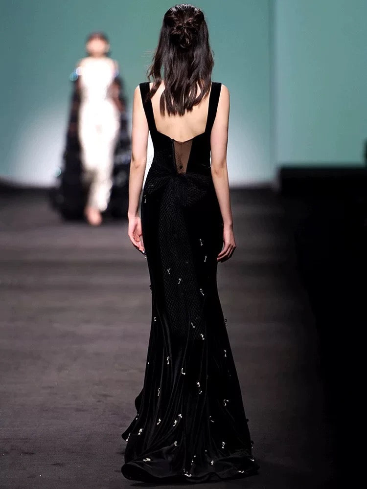 Elegant Sheath Straps Sleeveless Black Velvet Silver Beads Long Prom Dresses