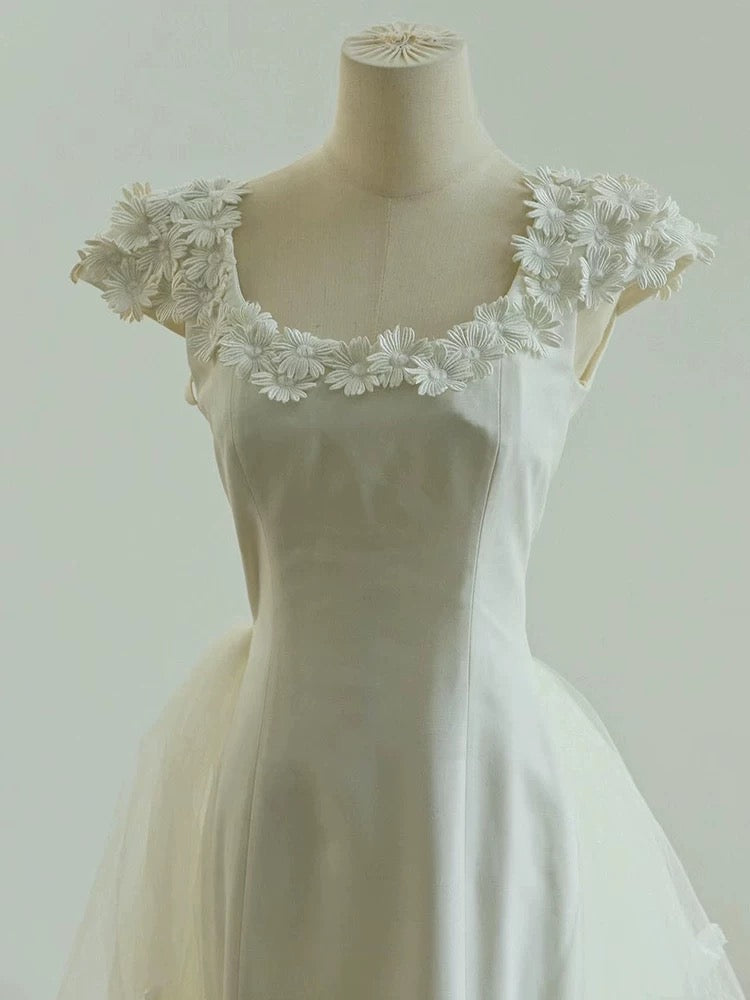 Unique Mermaid Square Neckline Lace White Wedding Dresses With Lace