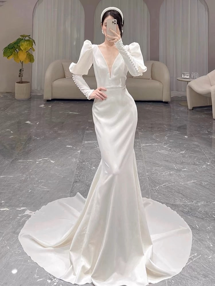 Sexy Mermaid V Neckline Satin Long Sleeves White Wedding Dresses With Buttons