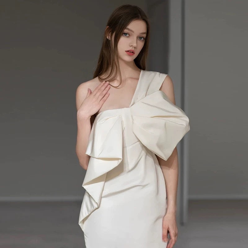 Sexy Sheath One Shoulder Satin Long White Wedding Dresses With Bow