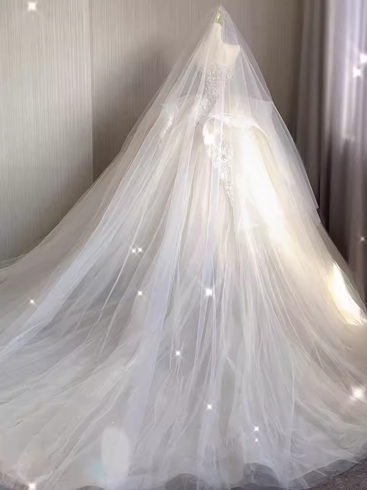 Vintage Ball Gown Strapless Tulle White Wedding Dresses