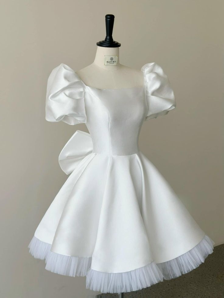 Simple A line Short Sleeves White Short Homecoming Dresses With Ruffles