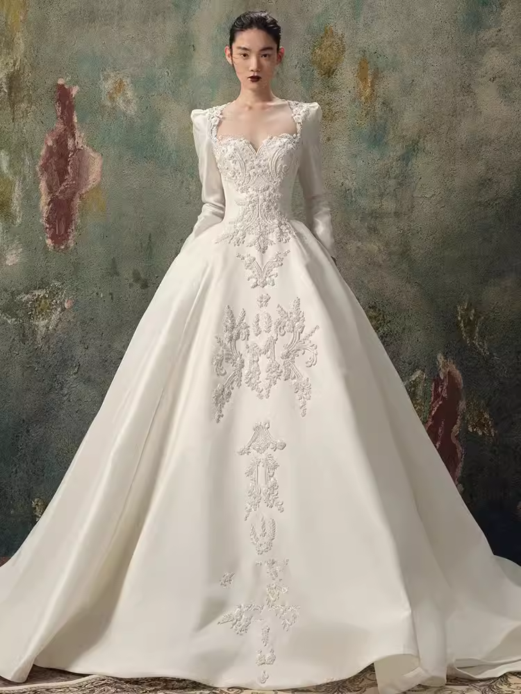Luxury Ball Gown Long Sleeves White Lace Wedding Dress