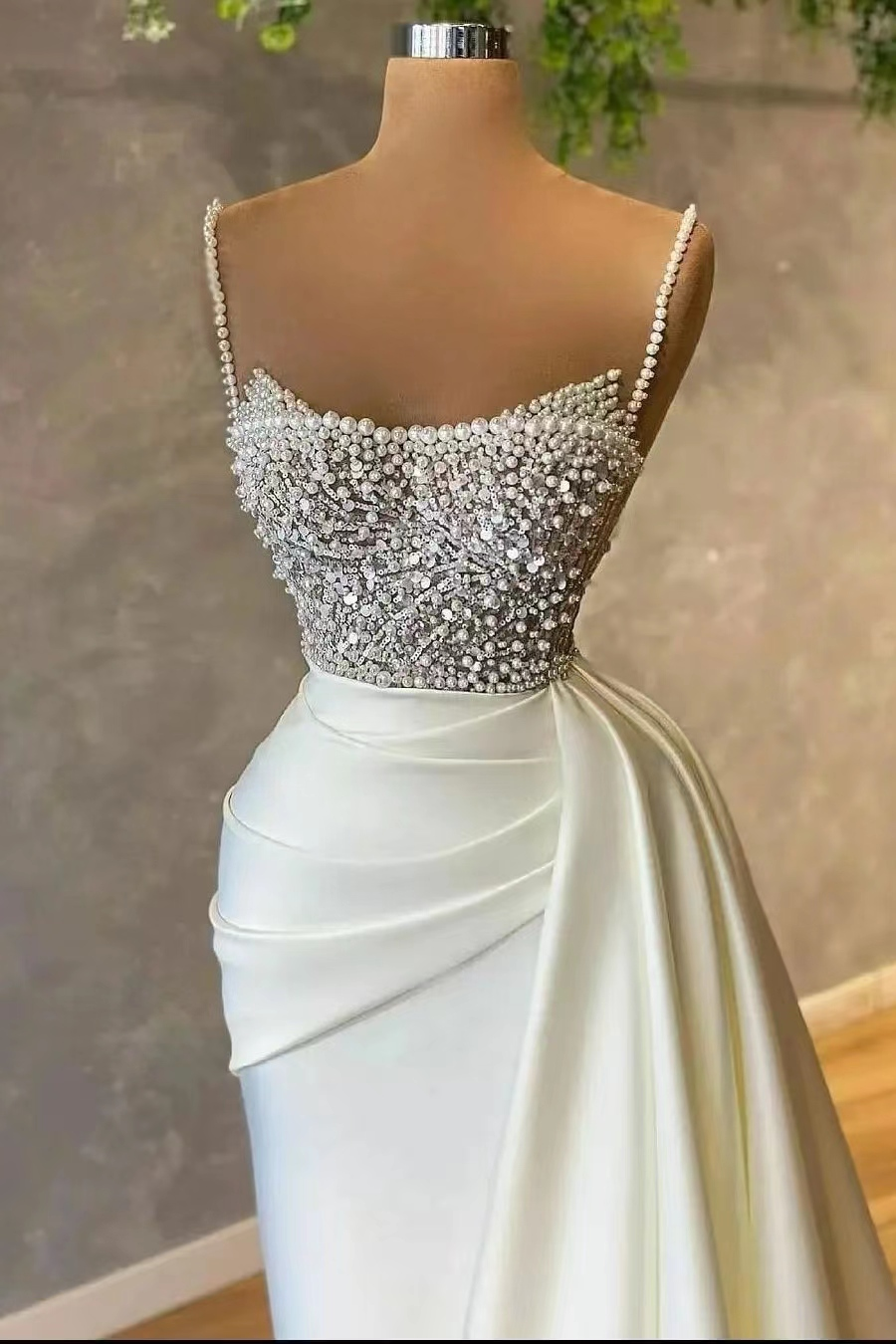 Gorgeous Spaghetti-Straps Pearl Mermaid Prom Dress With Sequins Pleated