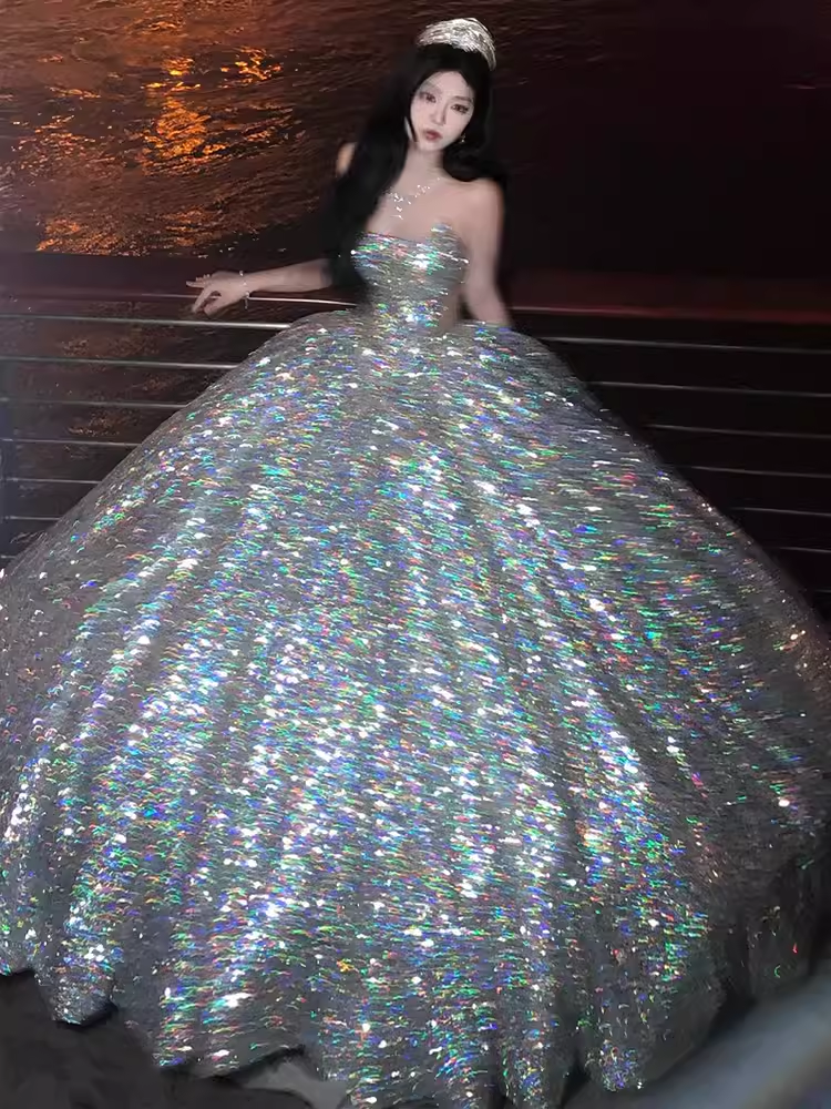 Luxury Ball Gown Strapless Sleeveless Silver Sequin Wedding Dress