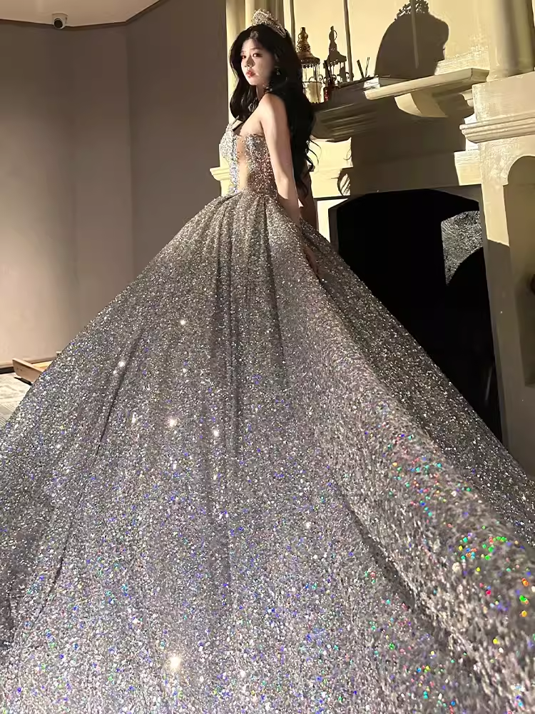 Luxury Ball Gown Strapless Sleeveless Silver Sequin Wedding Dress
