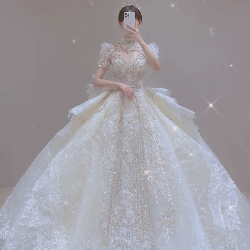 Dreamy Ball Gown Scoop Neckline White Lace Long Wedding Dresses With Beads