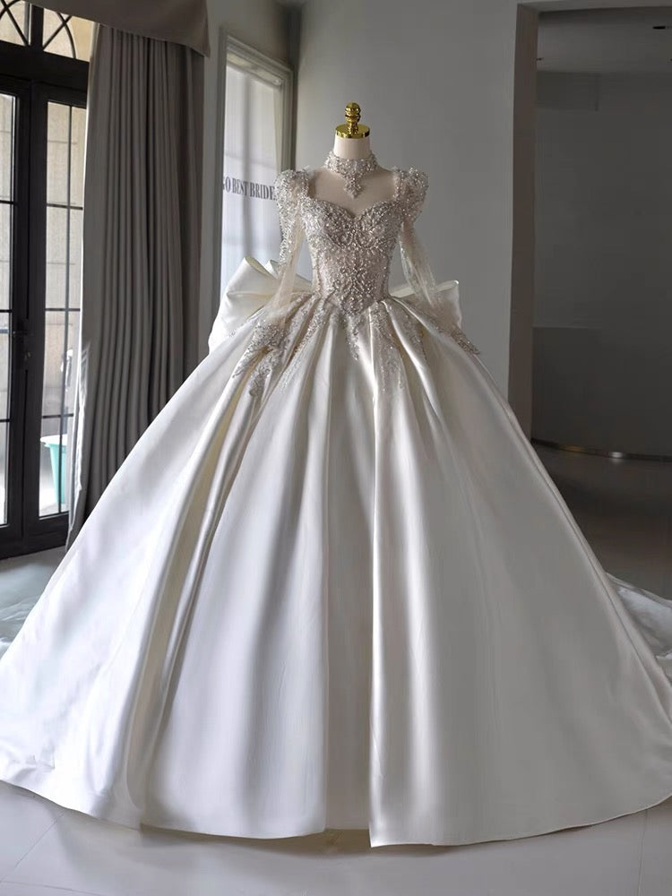 Chic Ball Gown Sweetheart White Long Sleeves Satin Wedding Dresses With Beads Bow