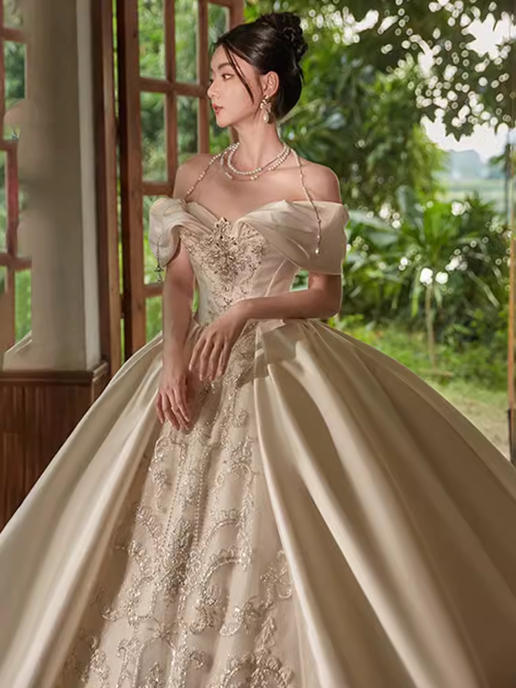 Luxury Ball Gown Off The Shoulder Neckline Short Sleeves Lace Wedding Dress