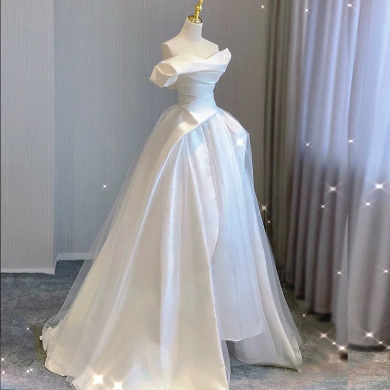 Sexy Ball Gown Off The Shoulder Satin Long White Wedding Dresses With Ruffles