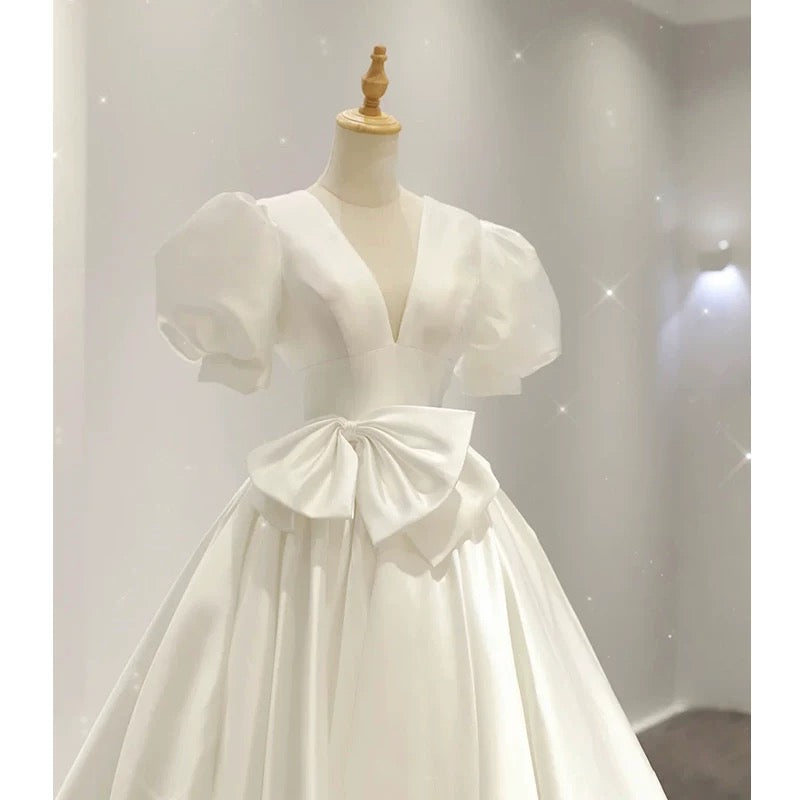 Simple Ball Gown V Neckline Short Sleeves White Satin Wedding Dresses With Bow