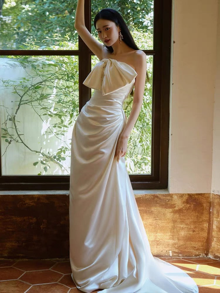 Chic A Line Strapless Sleeveless White Satin Wedding Dresses With Bow