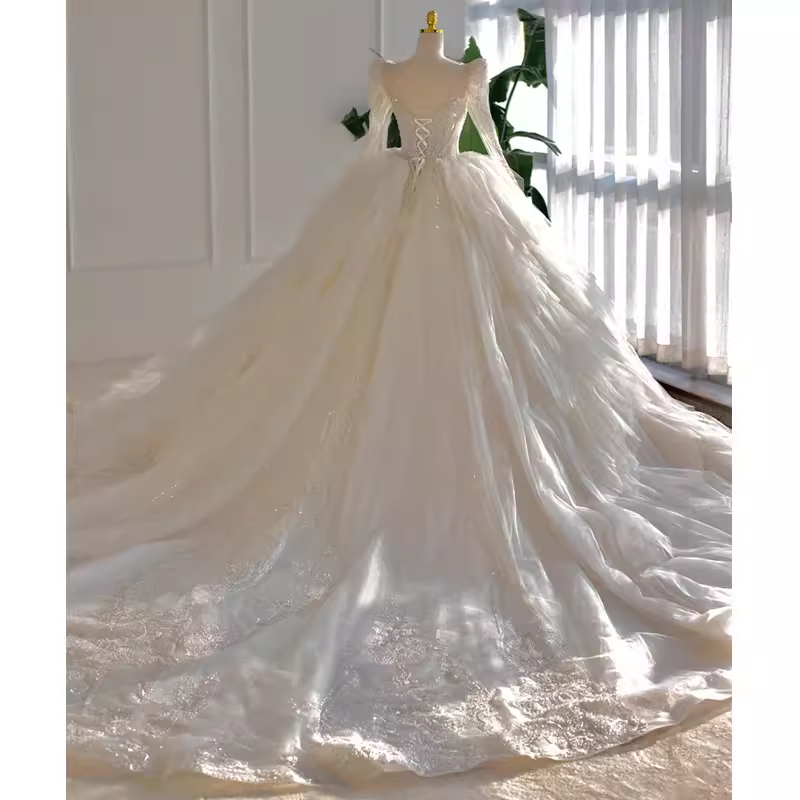Luxury Ball Gown Scoop Neckline Long Sleeves Lace White Wedding Dress