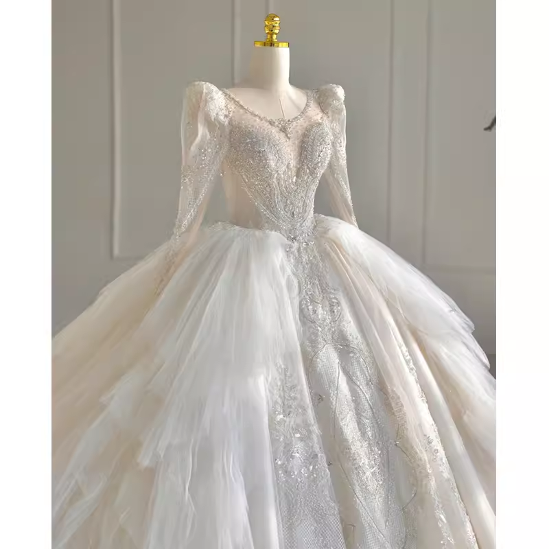 Luxury Ball Gown Scoop Neckline Long Sleeves Lace White Wedding Dress