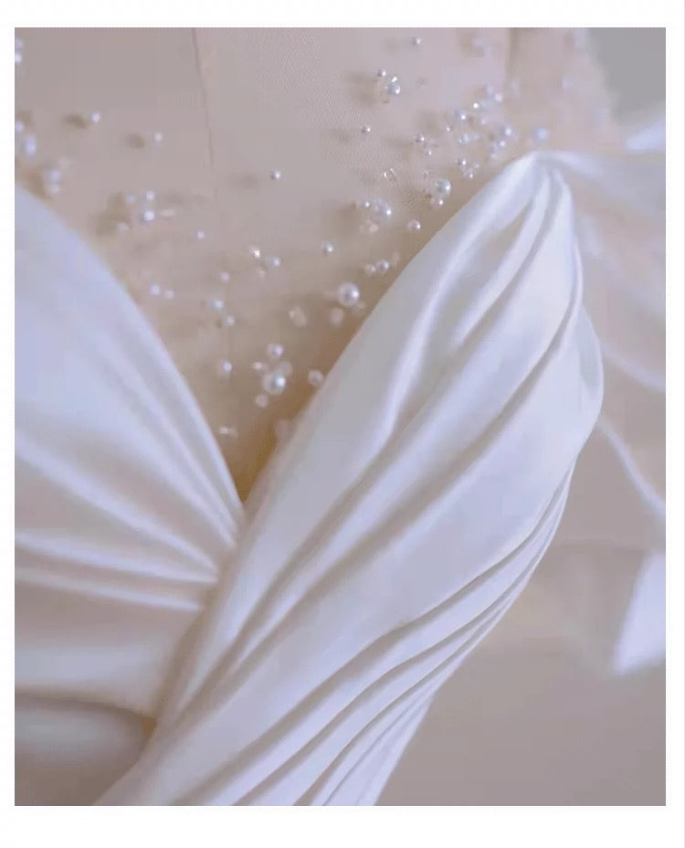 Sexy Mermaid Scoop Neckline Long White Wedding Dresses With Pearls