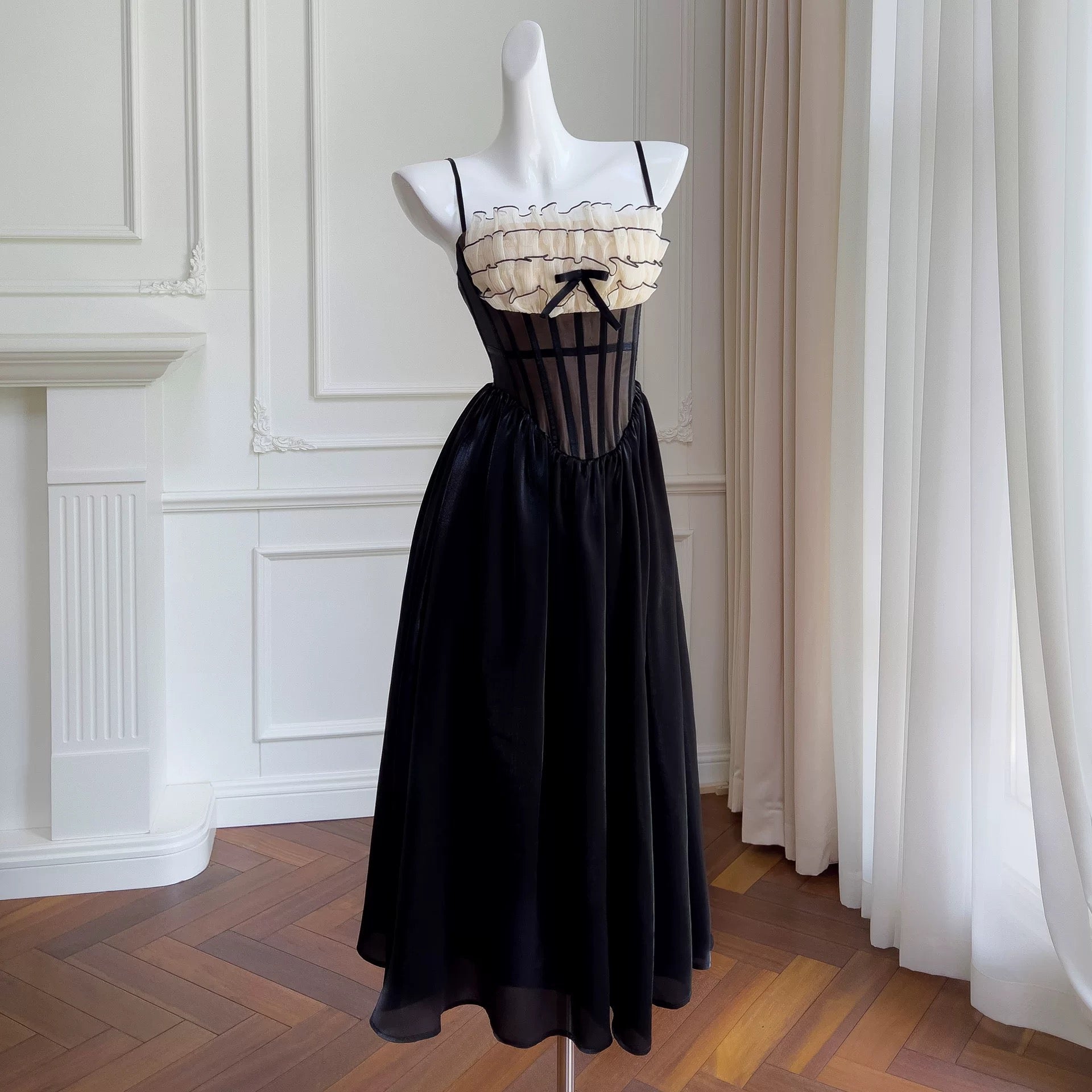 Cute A Line Spaghetti Straps Sleeveless Black Long Prom Dresses