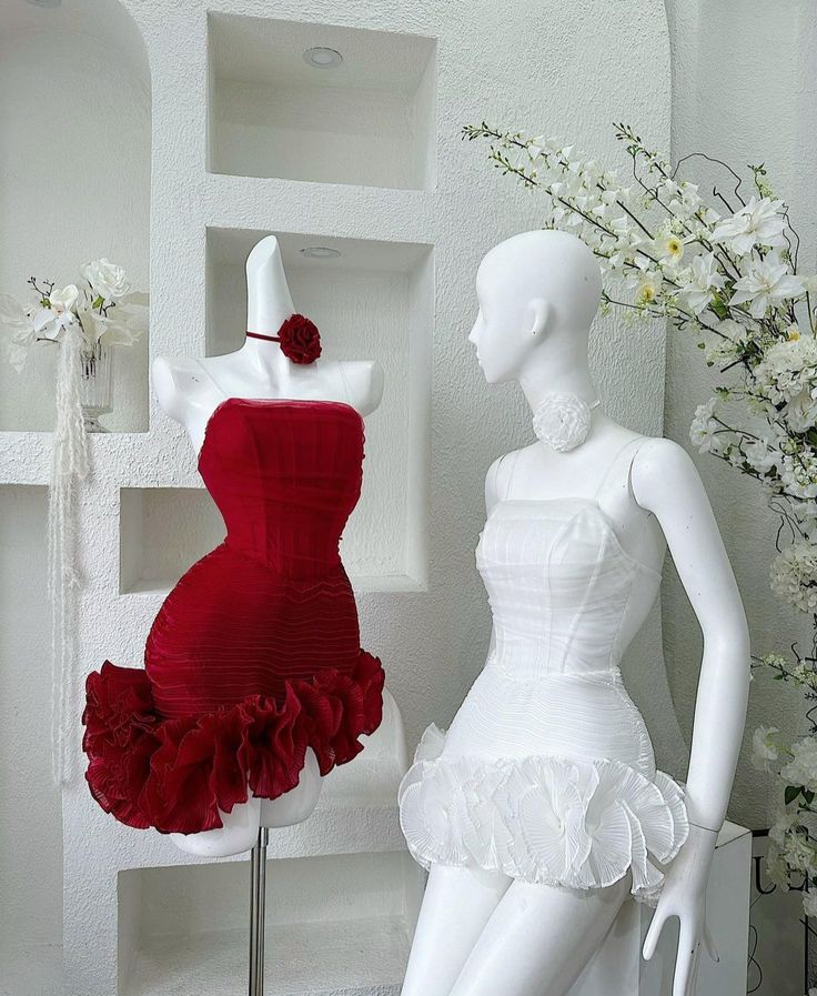 Cute Sheath Strapless Red Short Homecoming Dresses With Ruffles