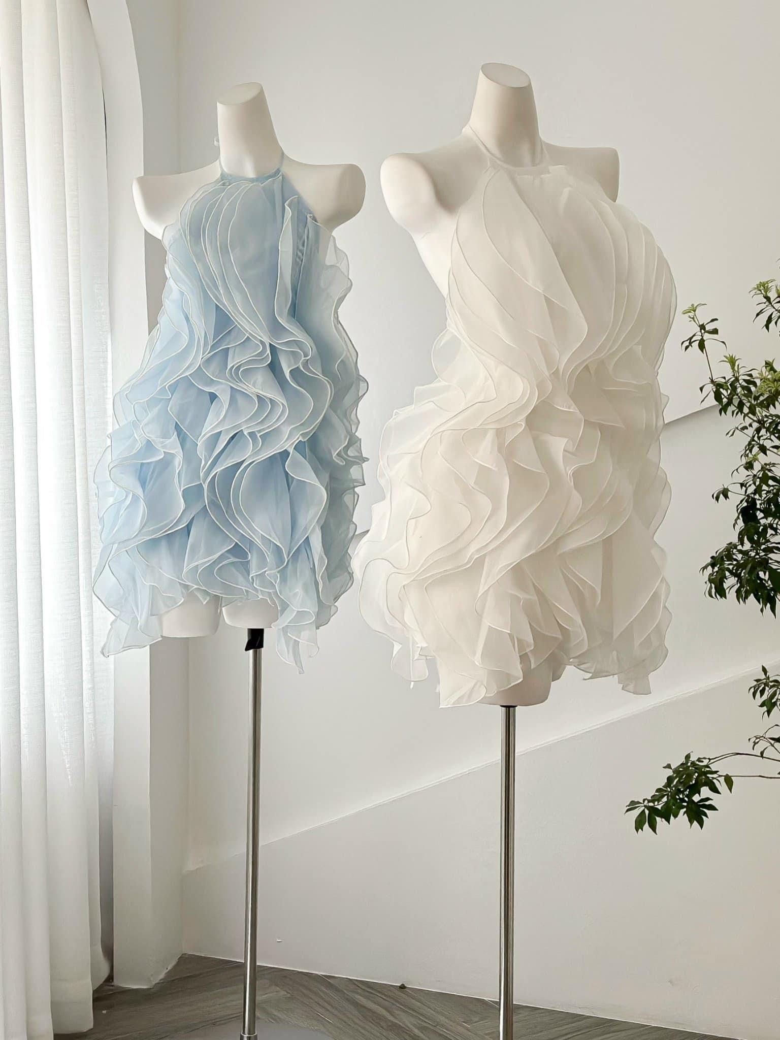 Cute Sheath Halter White Ruffles Short Homecoming Dresses