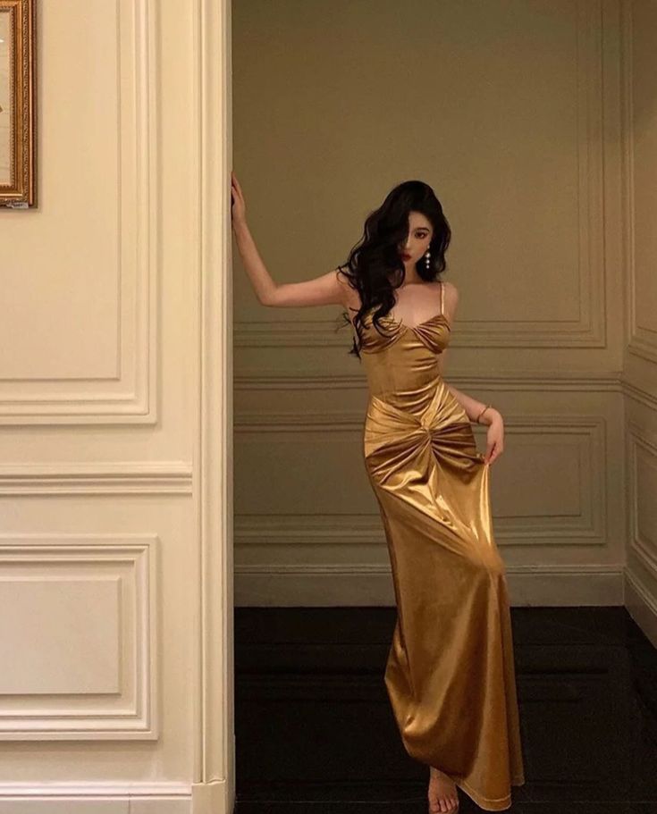 Sexy Mermaid Straps Slim Fit Gold Velvet Prom Dress Long Evening Dresses