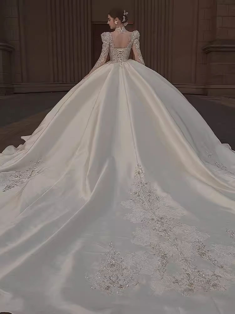 Princess Ball Gown Scoop neckline Long Sleeves Lace Wedding Dresses