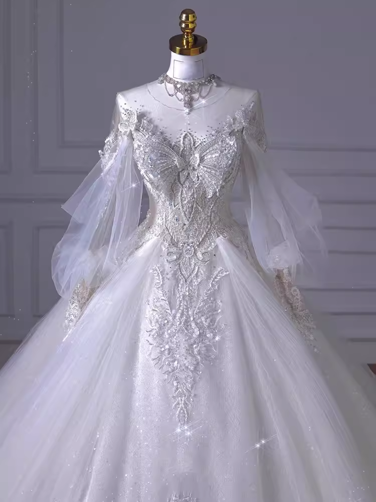 Princess Ball Gown Scoop neckline Long Sleeves Tulle Wedding Dresses