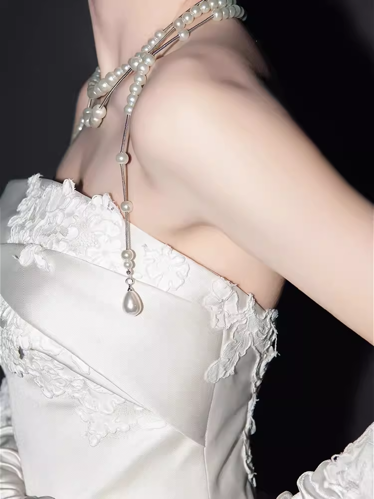 Elegant Ball Gown Strapless neckline Sleeveless Satin Wedding Dresses