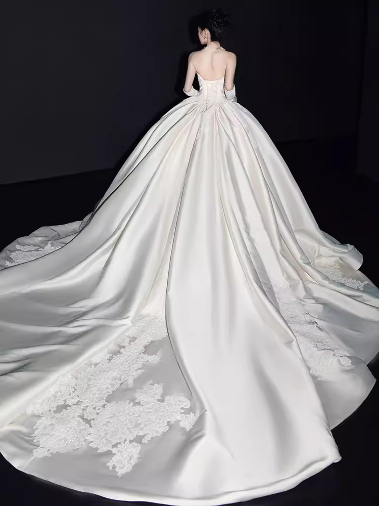 Elegant Ball Gown Strapless neckline Sleeveless Satin Wedding Dresses