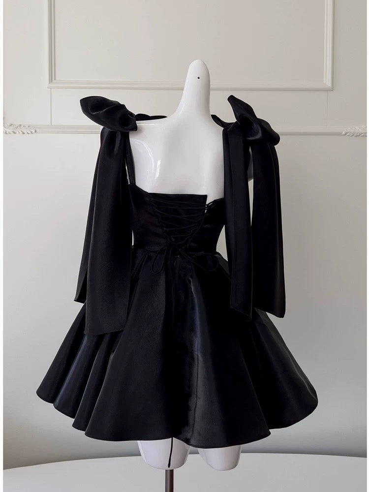 Modest A line Straps Black Short Homecoming Dresses Birthday Outfits With Bow