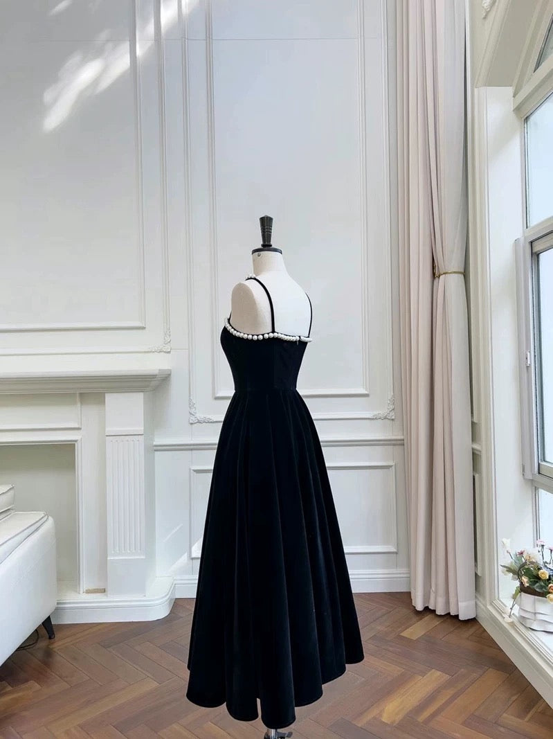 Modest A line Spaghetti Straps Black Velvet Pearls Prom Dress Formal Dresses