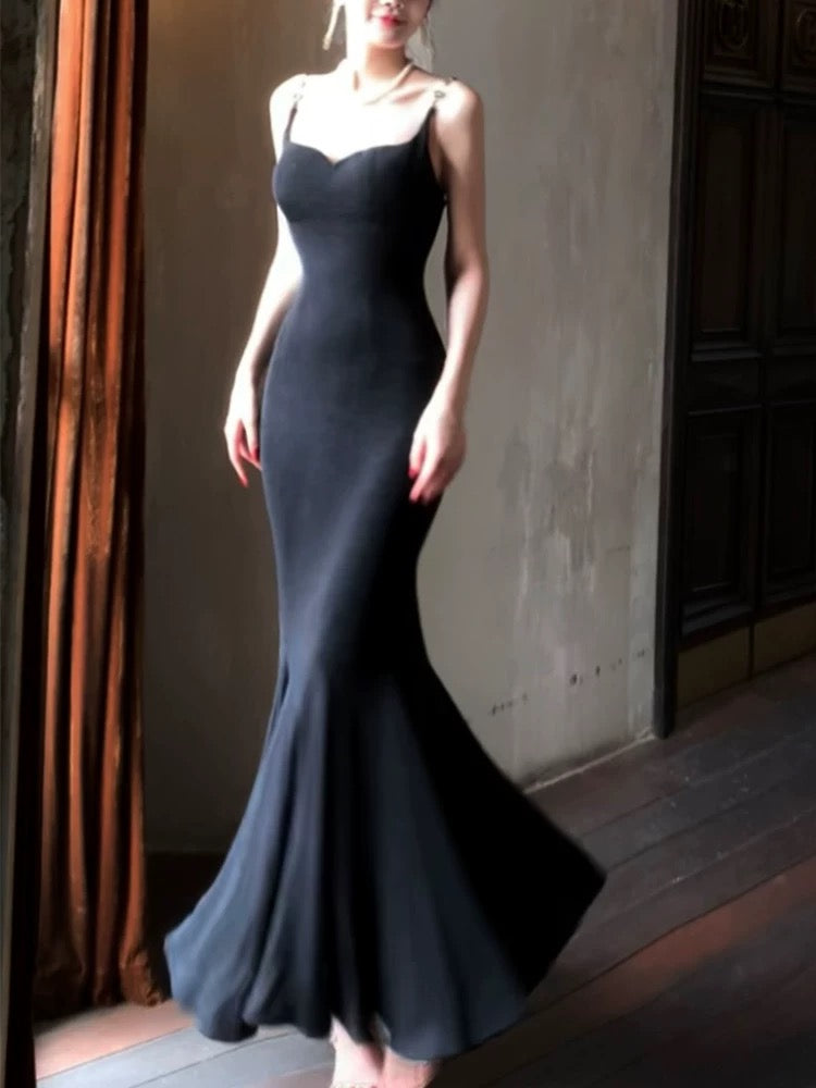 Pretty Sheath Spaghetti Straps Black Long Prom Dresses Evening Dress With Ruffles