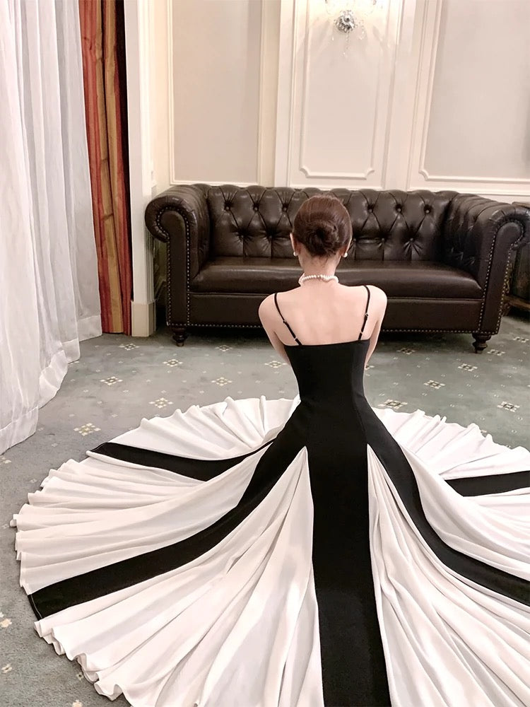 Pretty A Line Spaghetti Straps White Ruffles Chiffon Prom Dresses