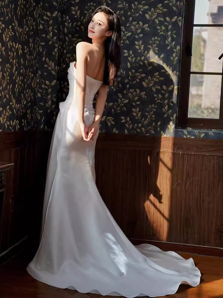 Simple Mermaid Sweetheart Satin Ruffles Long White Slit Wedding Dresses
