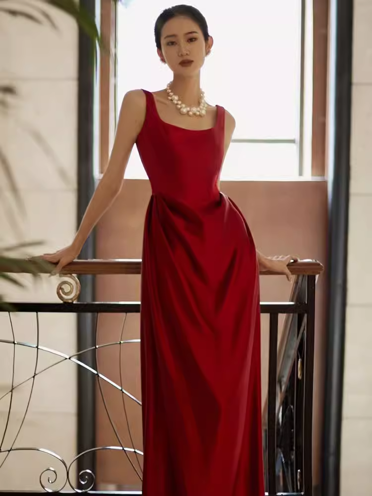 Sexy A Line Straps Red Satin Prom Dresses Long Birthday Outfits