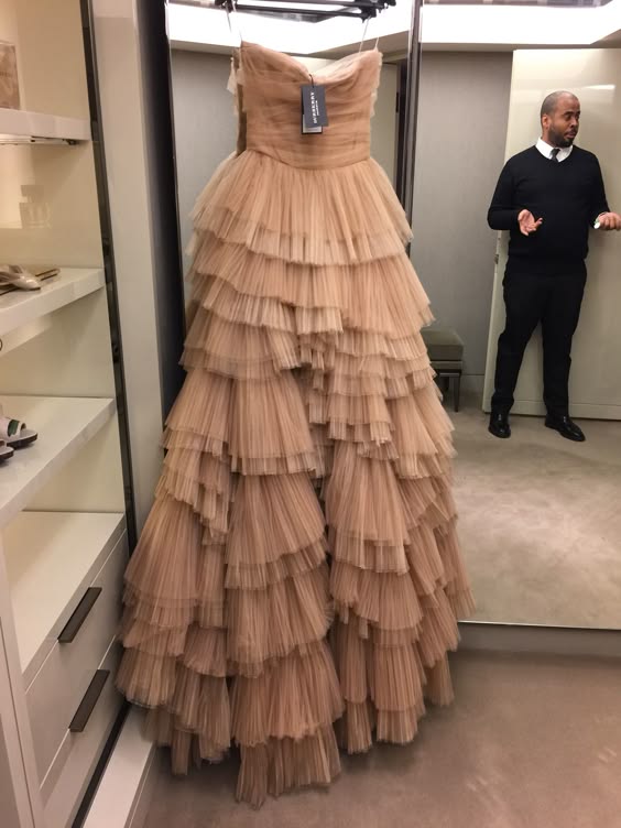 Gorgeous Ball Gown Strapless Tulle Champagne Layers Long Prom Dresses Formal Evening Dress