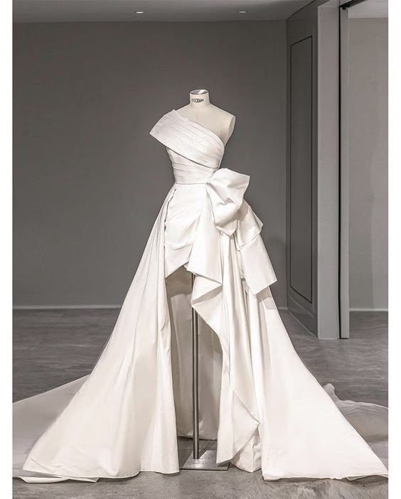 Chic High Low One Shoulder Sleeveless White Satin Wedding Dresses