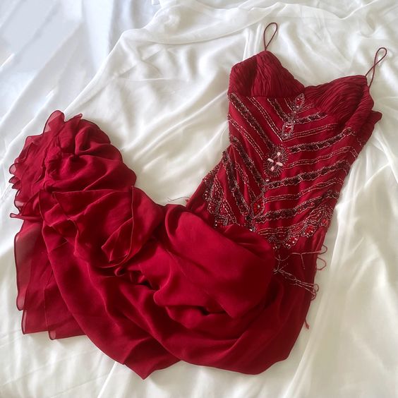 Elegant Sheath Spaghetti Straps Red Chiffon Long Prom Dresses Evening Gowns With Beads