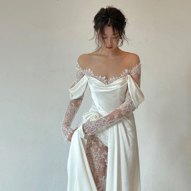 Off Shoulder Lace Wedding Gowns Big Size Custom Made A Line Long Sleeves Ruched Satin High Slit Bridal Dress