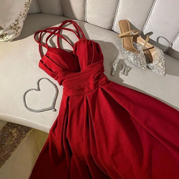 Gorgeous A Line Spaghetti Straps Red Knee Length Prom Dresses Wedding Guest Dress