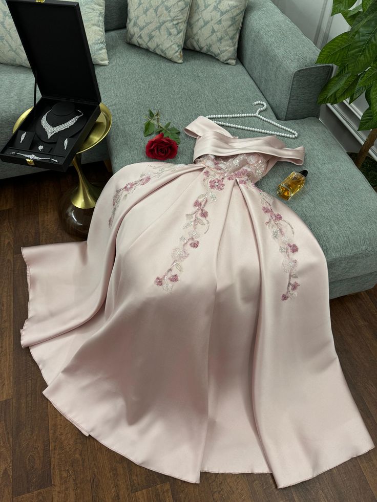 Elegant A Line Off The Shoulder Satin Pink Lace Appliques Long Prom Dresses Party Dress