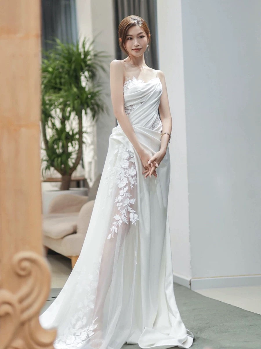 Chic Sheath Strapless Sleeveless White Satin Wedding Dresses With Ruffles