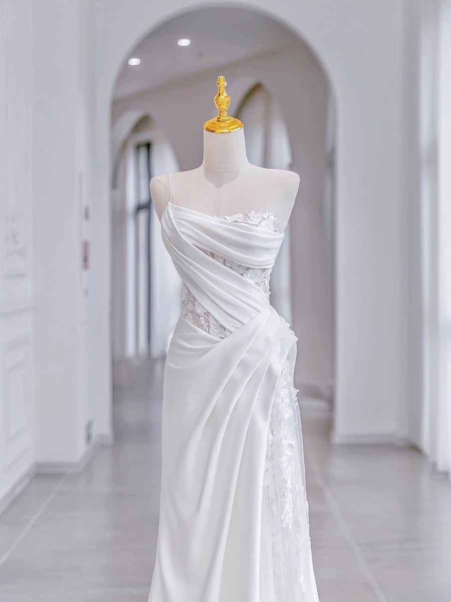 Chic Sheath Strapless Sleeveless White Satin Wedding Dresses With Ruffles