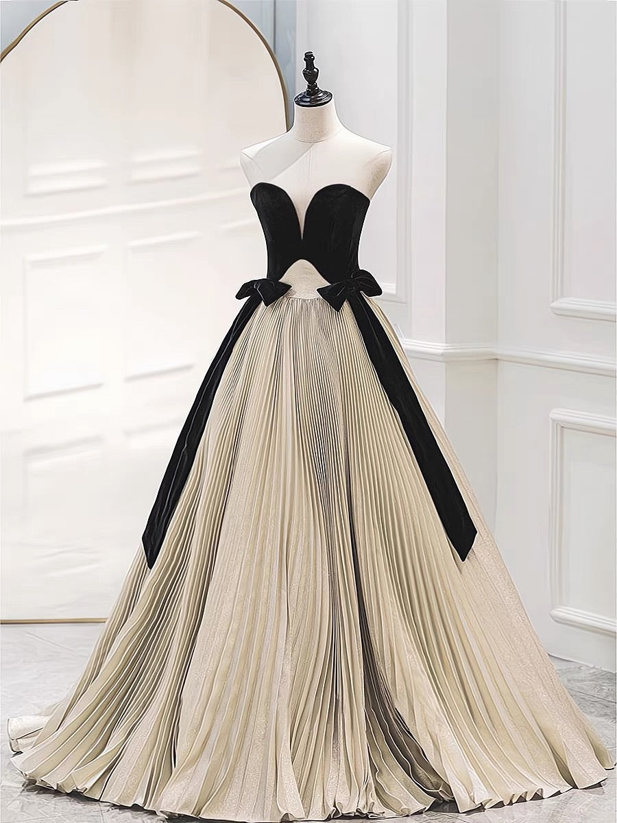 Pretty Ball Gown Strapless Tulle Layers Long Champagne Ruffles Prom Dresses Sweet 16 Dresses With Gloves
