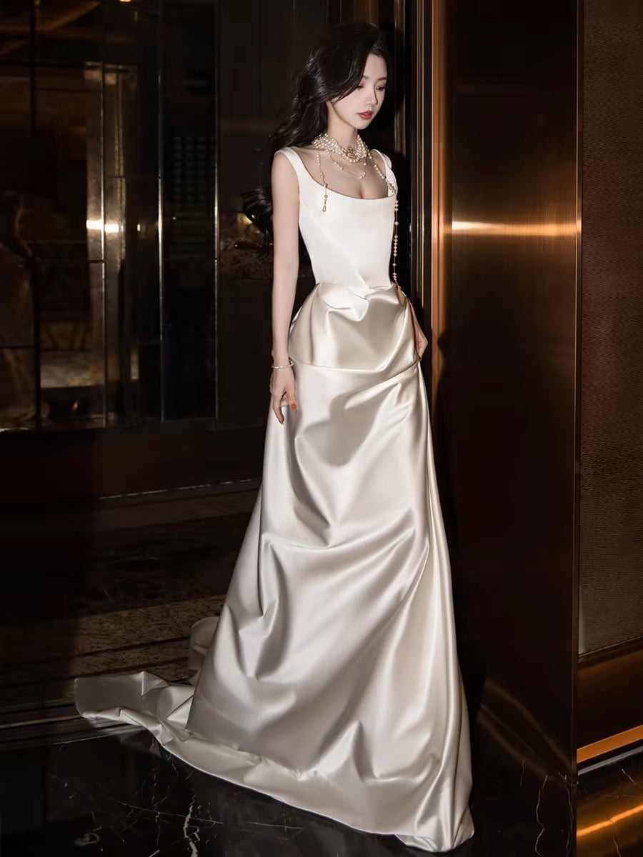 Chic Sheath Square Neckline Sleeveless White Satin Wedding Dresses With Ruffles