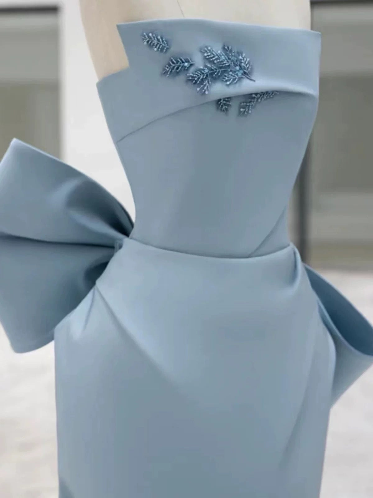 Pretty Sheath Strapless Blue Satin Long Prom Dress Evening Dresses With Bow
