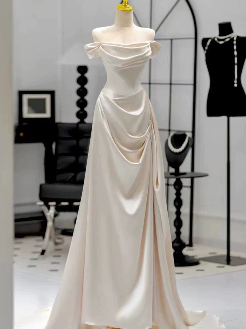 Chic Mermaid Strapless Short Sleeves White Satin Wedding Dresses With Ruffles