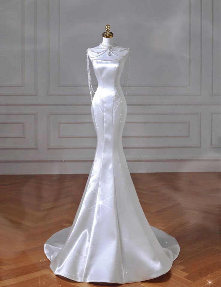 Elegant Mermaid Strapless Satin Long Wedding Dresses