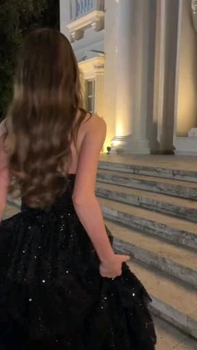 Elegant Ball Gown Strapless Black Sequin Long Prom Dress Evening Dresses With Ruffles