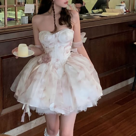Simple Sweetheart Sleeveless Ball Gown Homecoming Dress
